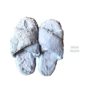 FamiPort Fluffy Cross Band Slippers Women Color Blue Size M 7-8.5